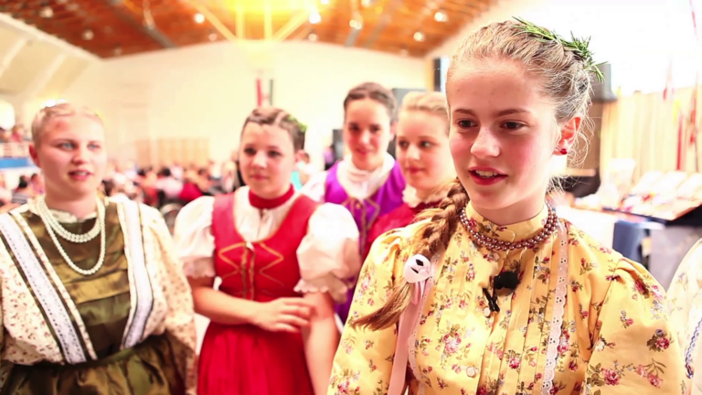 ALDI SZÖVETSÉG AZ IFJÚSÁGÉRT / HELYIERTÉK GONDOLKODÓK ÉS ALKOTÓK REGIONÁLIS EGYESÜLETE